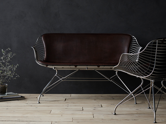 OvergaardAndDyrman_Wire_Lounge_Sofa_Wire_Lounge_Chair_Yellowstone_DarkBrown_Leather_Wire_Coffee_Table_Walnut_Semi_Satin_Chrome_Steel3