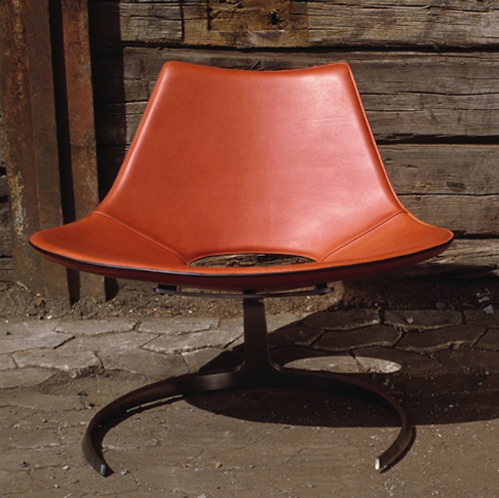 scimitar_chair_orange_1