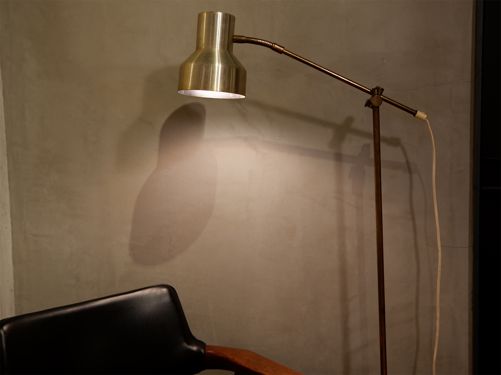 Floor Lamp3