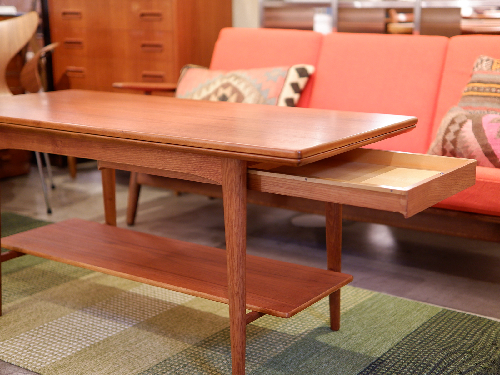 coffee table_3