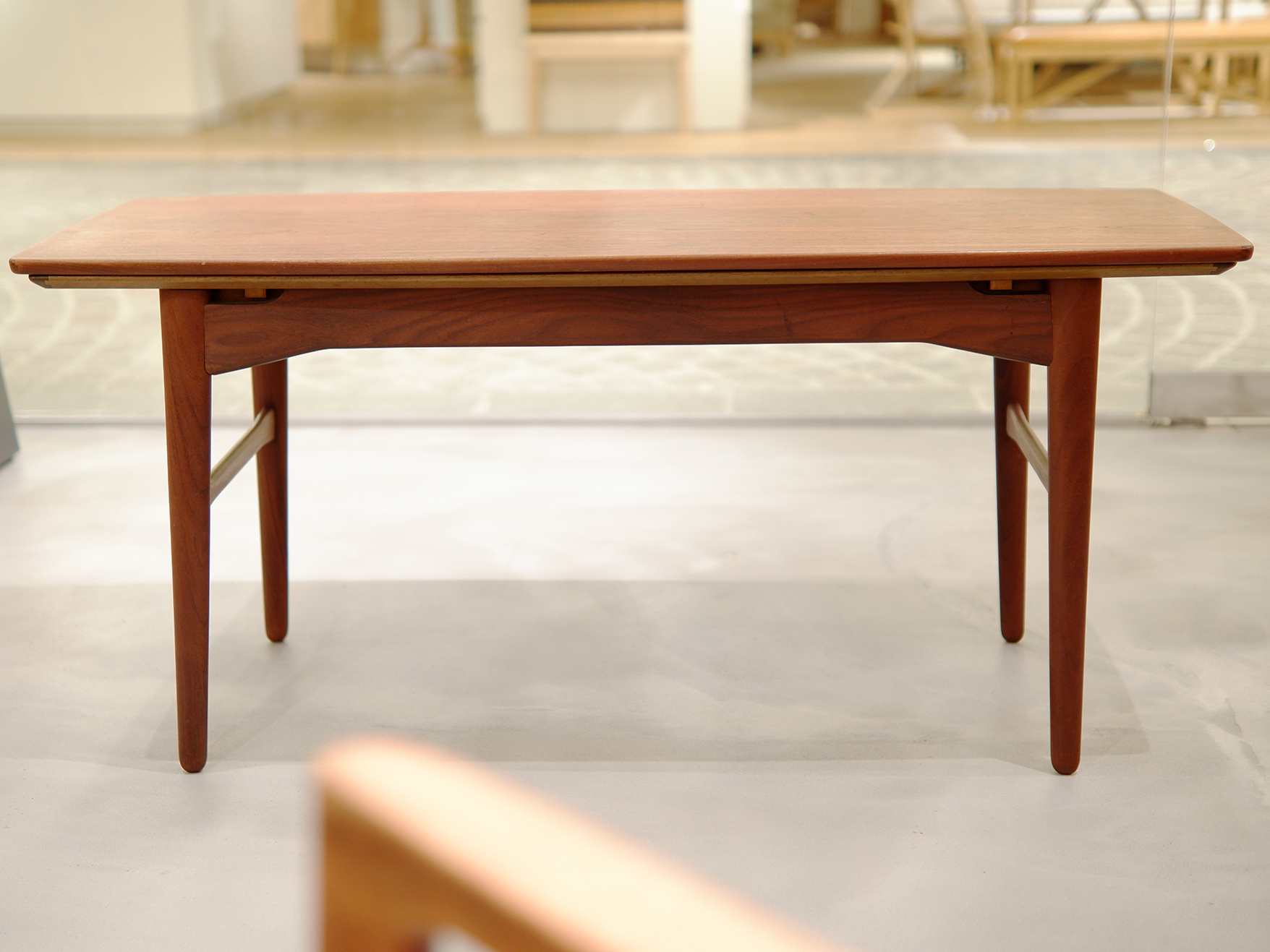 coffeetable with LEF_1