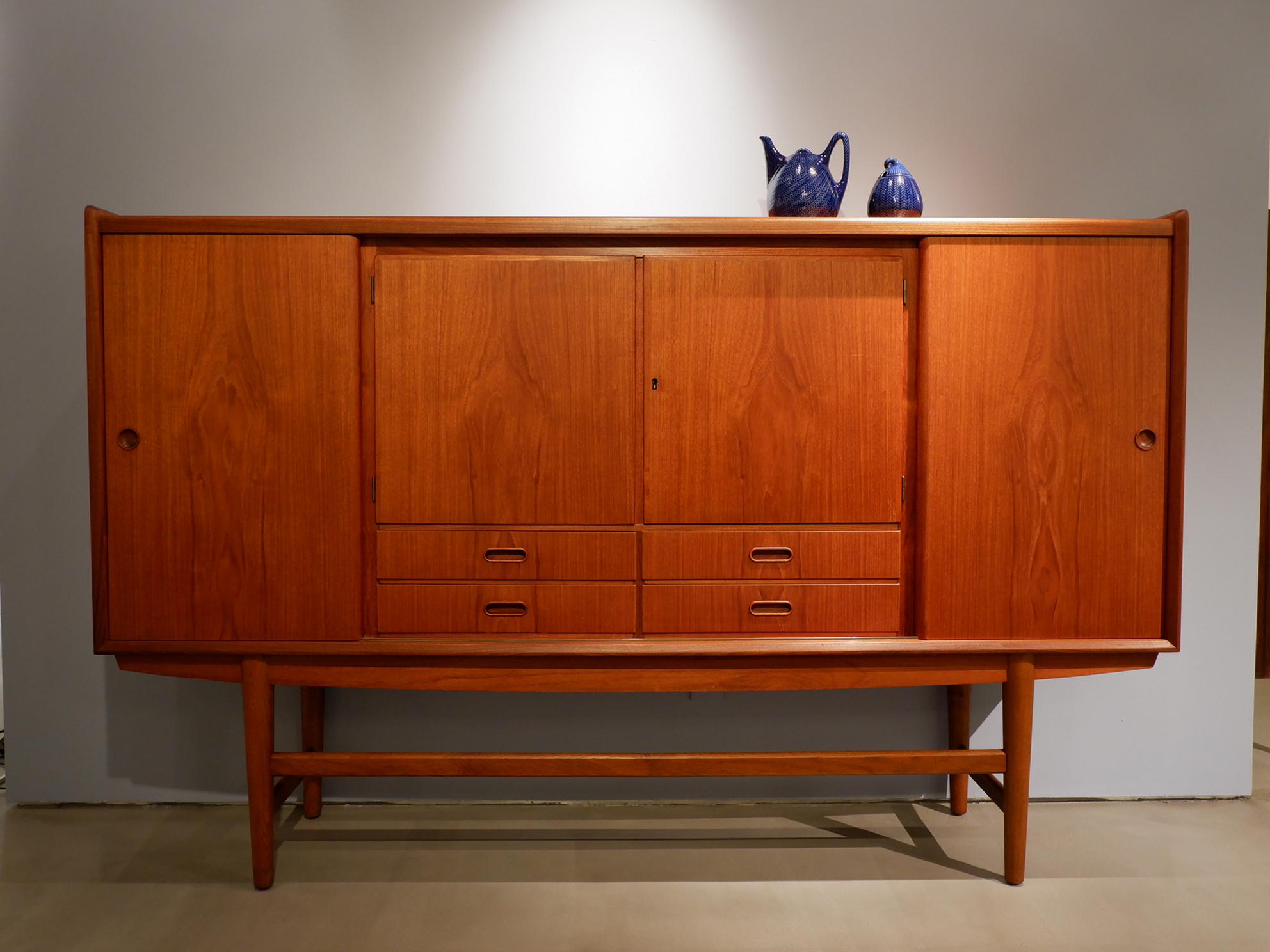 side board_1