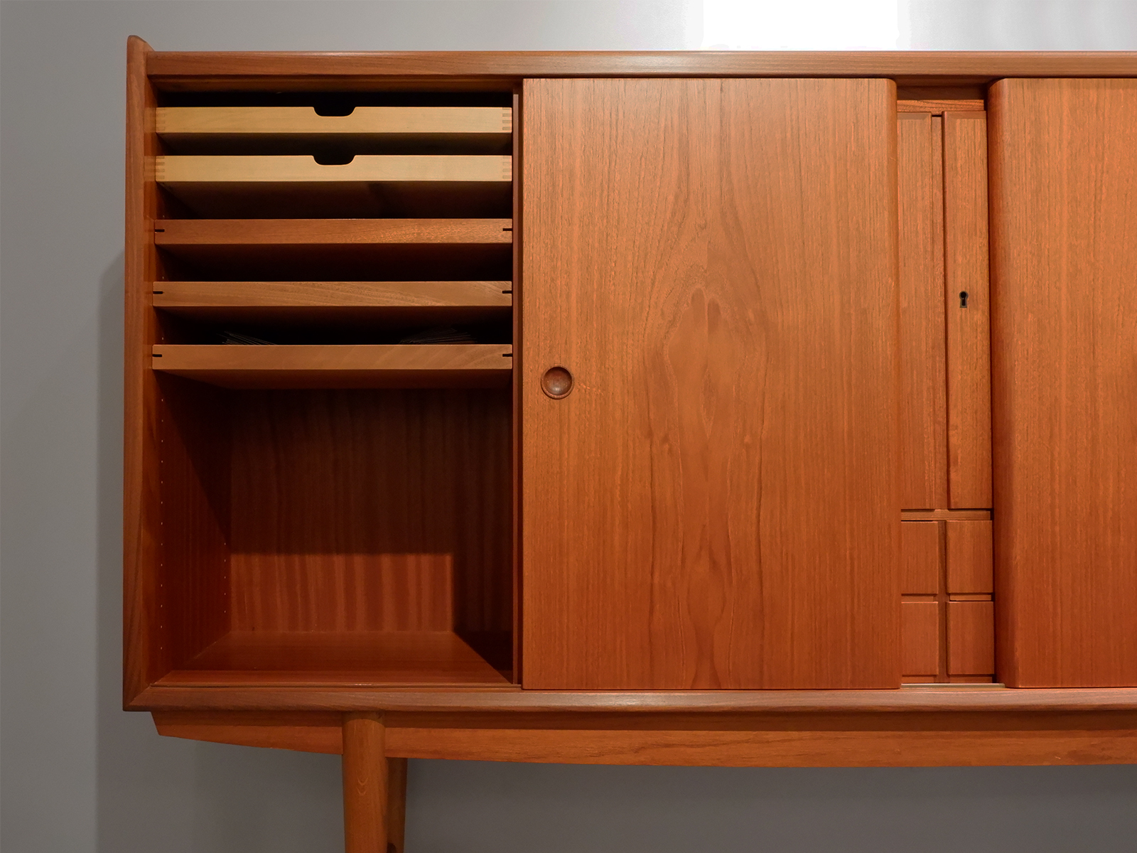 side board_4